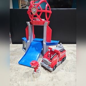 Paw Patrol Rescue Playset with Fire Truck and Figure - Red and Blue‎